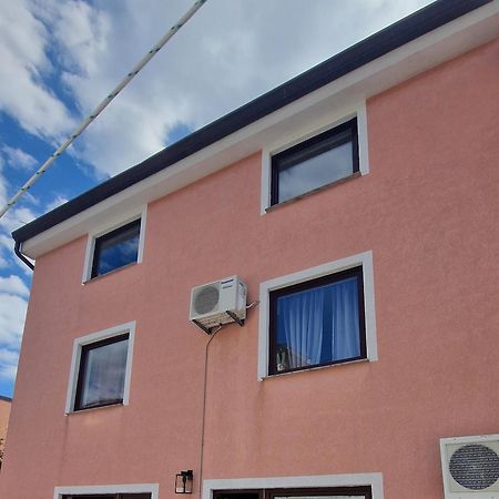 Apartments Lacic 3 Цриквениця Номер фото